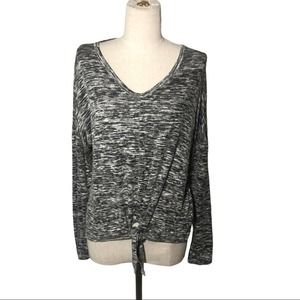 Paper Crane L black heather v neck tie front top